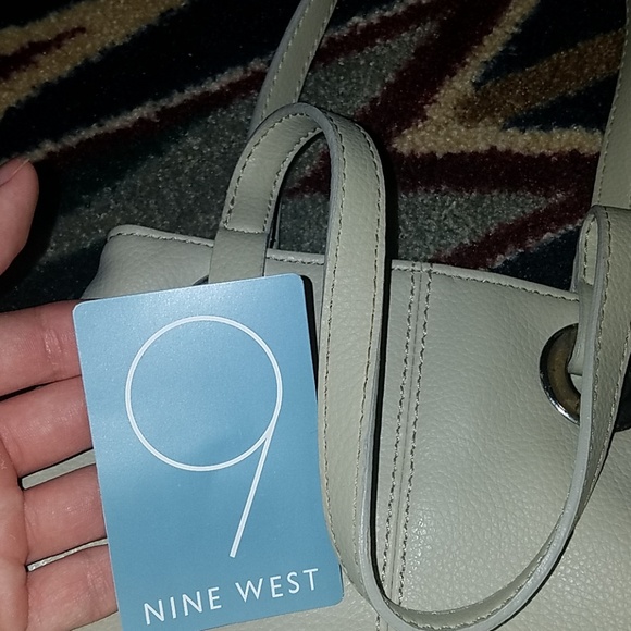 Nine West handbag - Picture 3 of 3